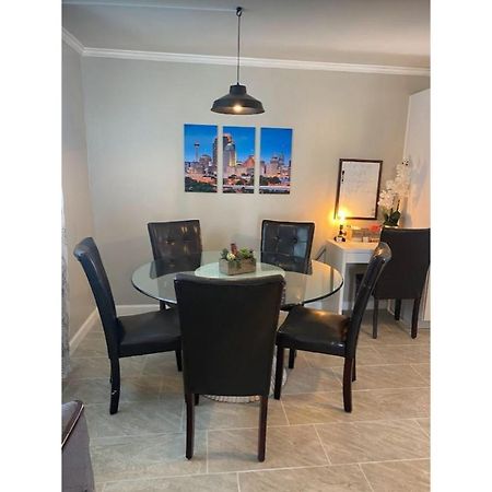 Stunning Cozy Downtown Guesthouse San Antonio Extérieur photo