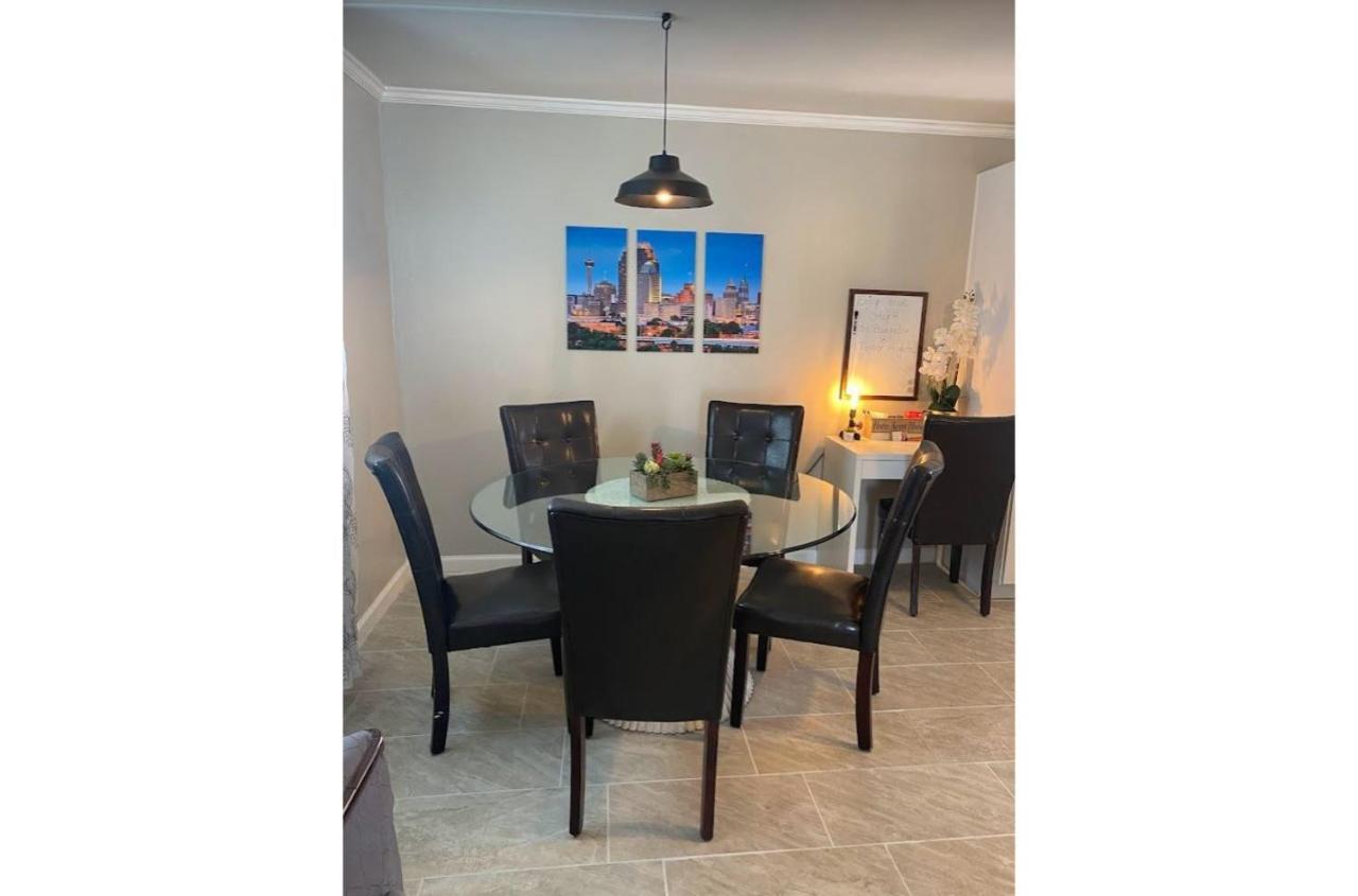 Stunning Cozy Downtown Guesthouse San Antonio Extérieur photo