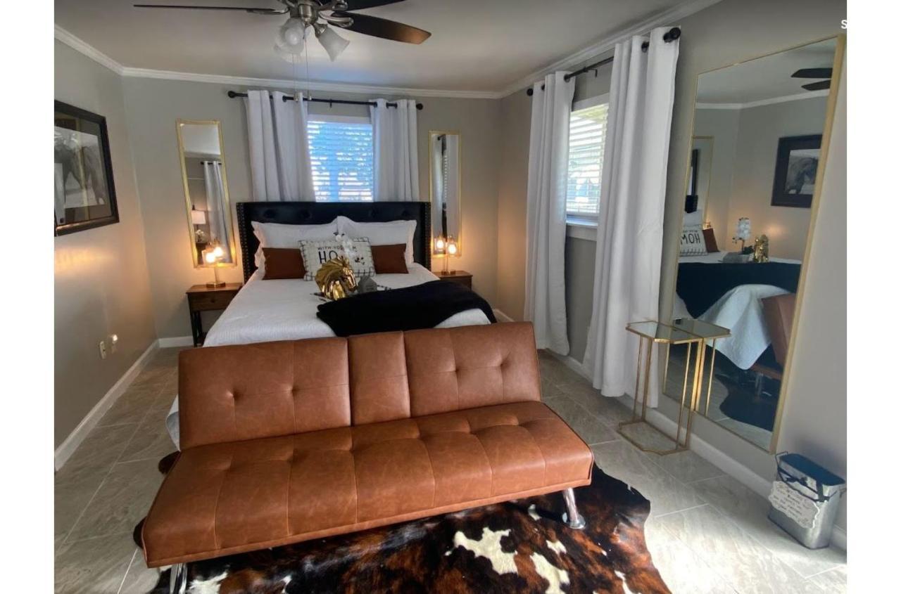 Stunning Cozy Downtown Guesthouse San Antonio Extérieur photo
